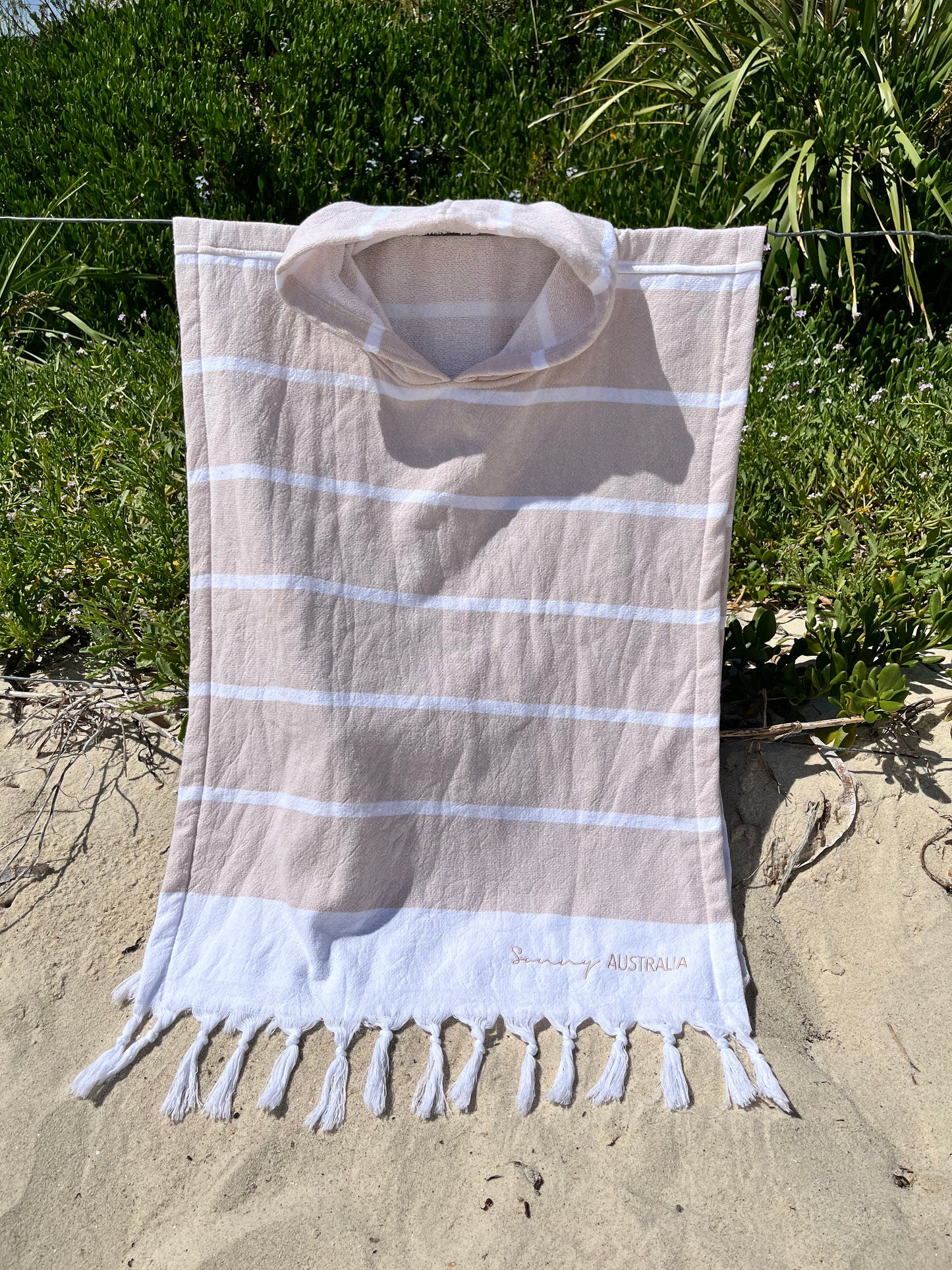 Hooded Poncho (Beige)