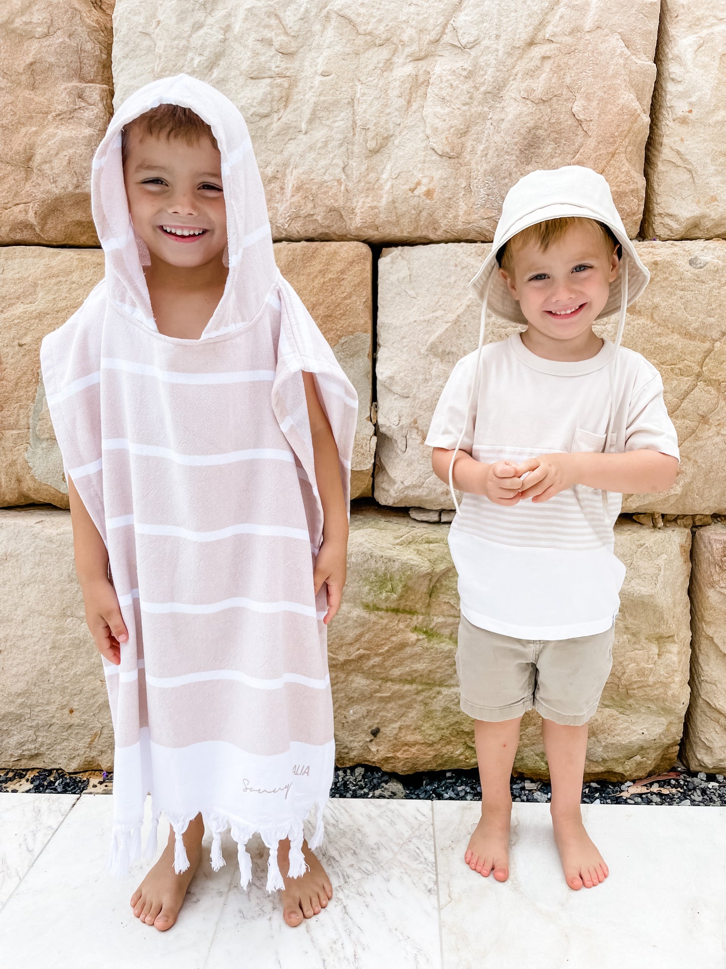 Hooded Poncho (Beige)